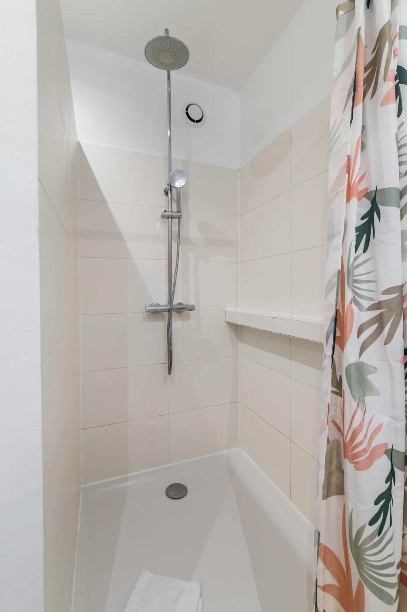 Appartement Familial Proche Des Commerces - 8P - Flat-Guest Paris Eksteriør bilde
